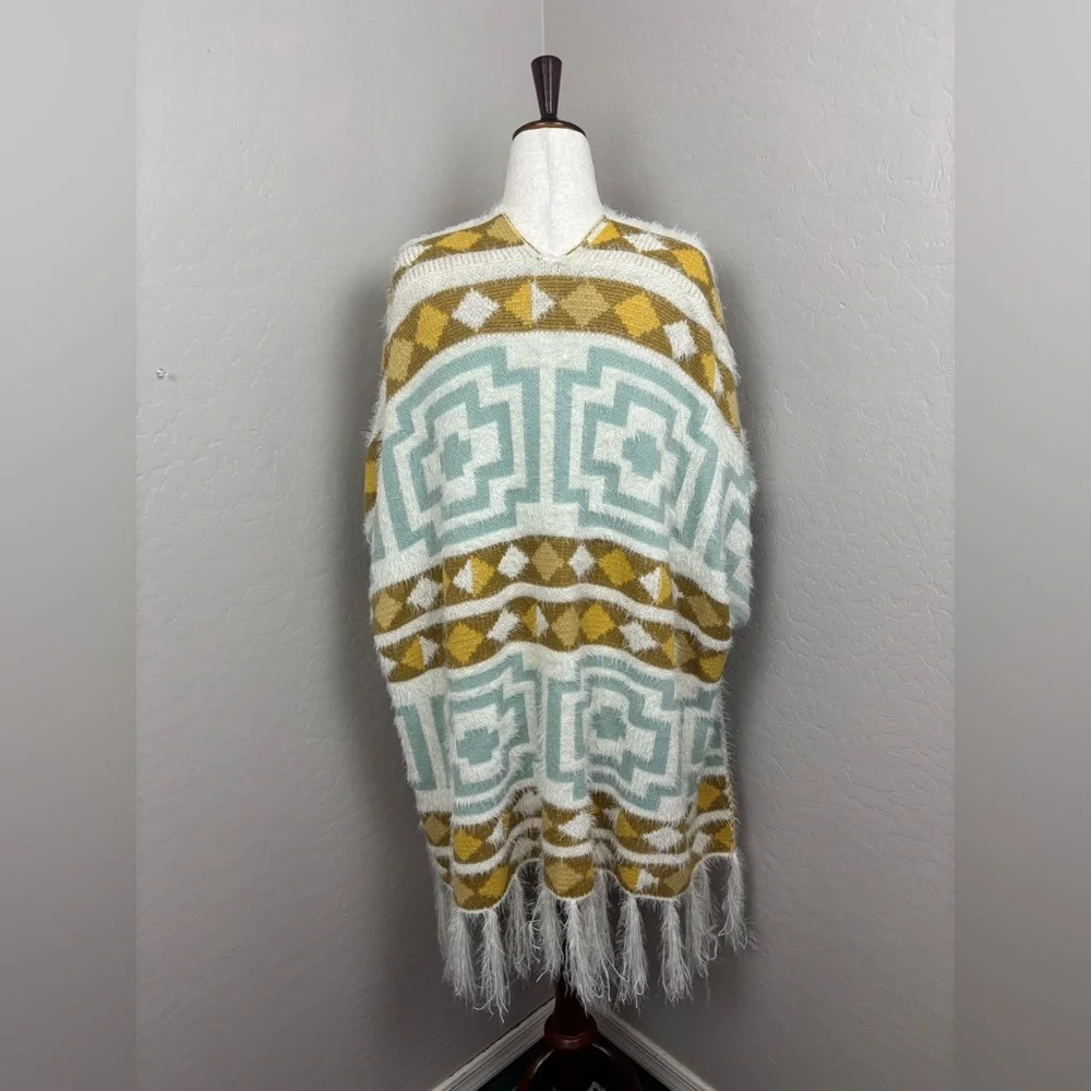 NWOT - Free People‎ - Diamondback Cozy Poncho